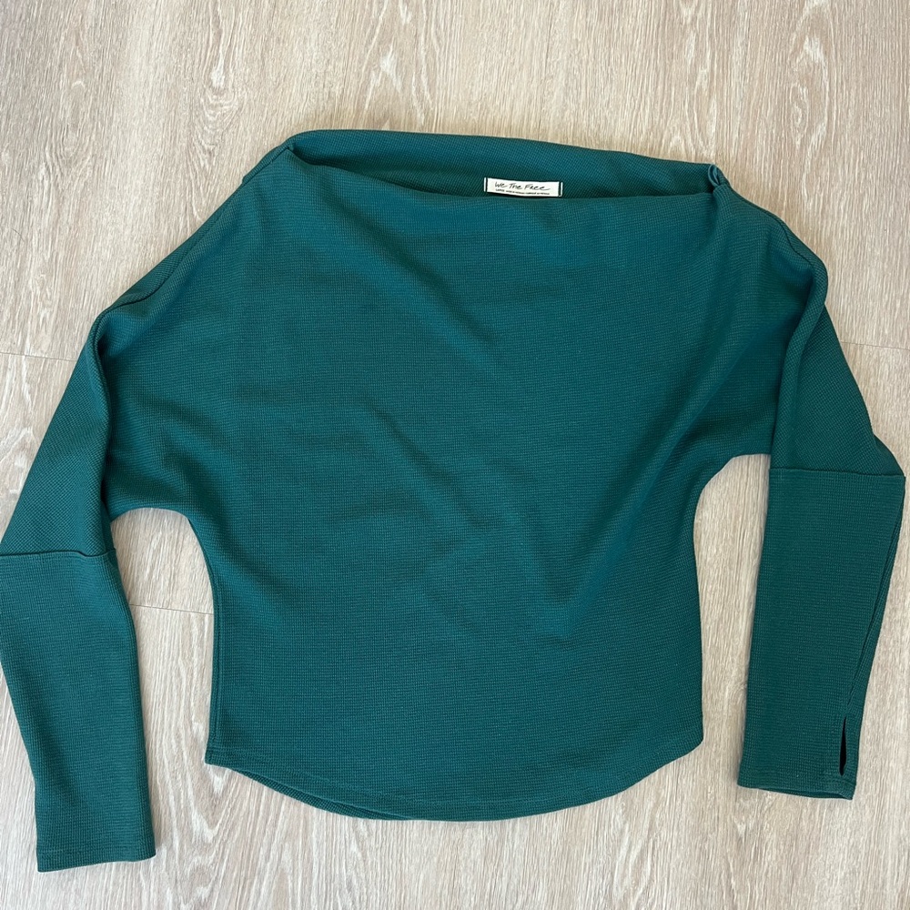 Off the shoulder free people long sleeve with thumb holes